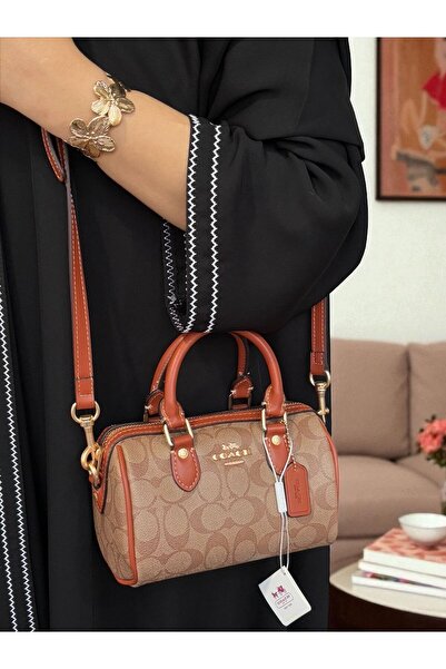 GGGG Bags with their accessories