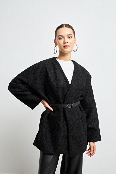 Bipantolon Women's Black Belted Stamp Coat