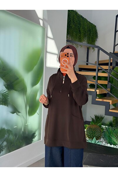 İkoll Kahve Renk Yüksek Yakalı Cepli S-Shırt