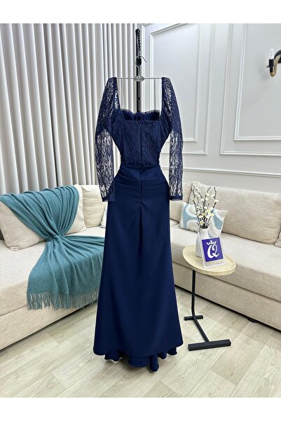 Kendallksa Corset evening dress with French lace