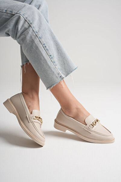 minnose zincir tokalı düz taban loafer babet ayakkabı bej rengi