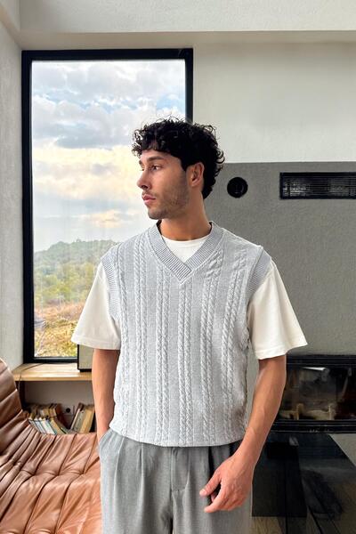 Flaw Wear V-Neck Sweater Sweater Gray