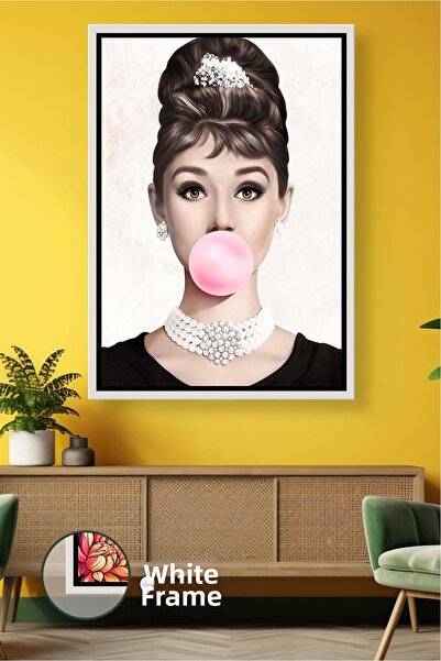 KOSS Dijital Κομψό πορτρέτο της Όρειντ Χεπμπορν με κολιέ με μαργαριτάρια και ...