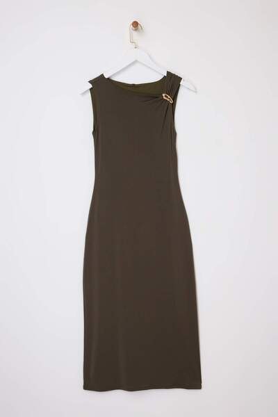 Trendyol Collection Rochie kaki bodycon cu decolteu asimetric, fără mâneci, c...