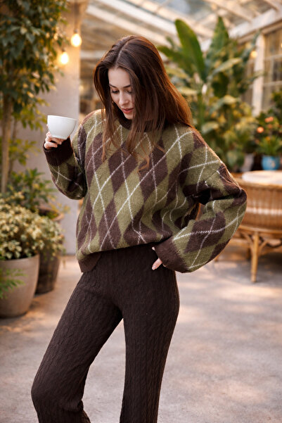 Get Crazy Women's Crew Neck Argyle Knit Sweater