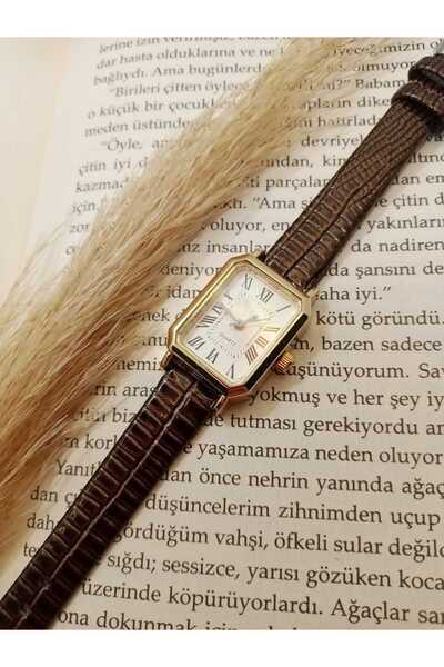 QUARTZ ساعة يد نسائية بتصميم ريترو مينيمال عتيق باللون البني الداكن ونمط الثع...