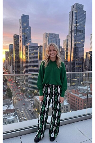 Hilal Akıncı Kids Djevojački pleteni džemper sa šišmiš rukavima Sa baklava ša...