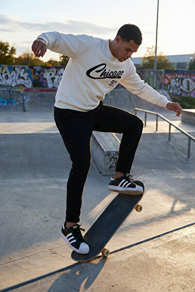 Buratti بنطال رياضي من القطن بقصة عادية وخصر عادي للرجال 5908040