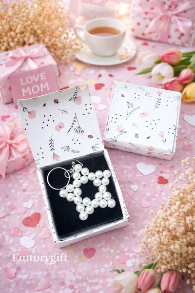 Emtory Home Uğur Böcekli Çiçekli Kutulu Hediyelik İnci Anahtarlık - Kadınlar ...