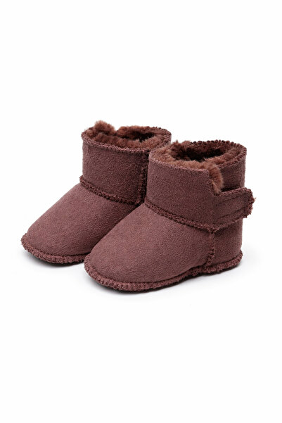 Superbaby Σκούρα καφέ παπουτσάκια για τα πρώτα βήματα, με γούνα, από σουέτ.
