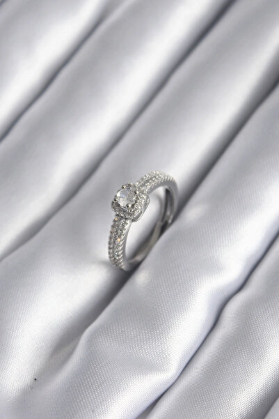 shopwave خاتم نسائي من النحاس الفضي اللون بحجر الزركون