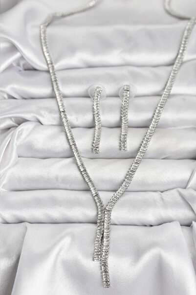 shopwave طقم أقراط وقلادة نسائية من حجر الزركون الفضي اللون