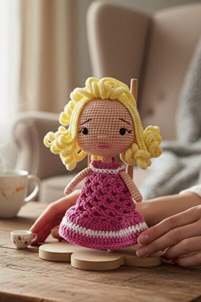 Ellayda Sarı Saçlı Kız Bebek El İşi Amigurumi Örgü Oyuncak