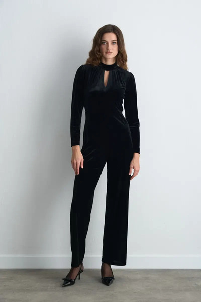 Gusto Mock Neck Piece Velvet Jumpsuit - Black