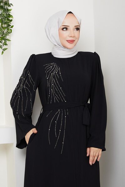 ESLEMNUR Предната част и ръкавите са украсени с камъни Раглан ръкави Фераце