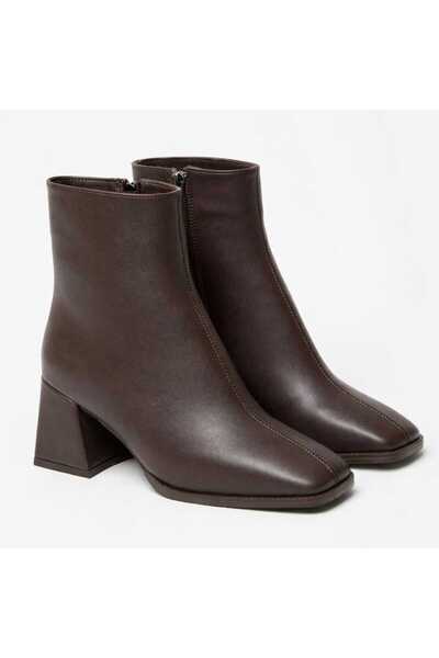 OCHRE حذاء نسائي من الجلد البني – كعب متوسط، بسحاب، مقدمة مربعة، كاجوال