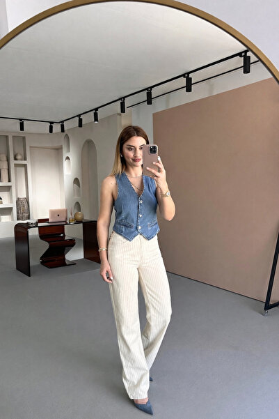 Sezgi Tekin Blugi cu dungi albastre din seria Premium