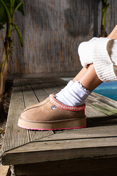 TexFoot Papuci Tazz din piele intoarsa Valentine cu talpa colorata cu blana i...