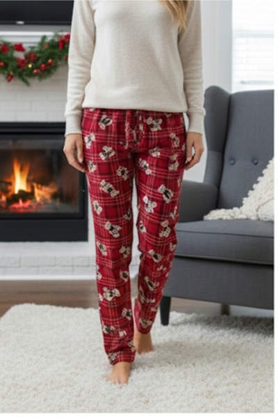 Pi Giyim بنطلون بيجامة نسائي بتفاصيل دب وشريط - قماش سويدي، موديل مريح وأنيق