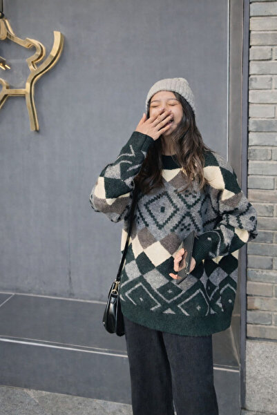 Gülce moda Kadın Renkli Desenli Oversize Salaş Triko Kazak