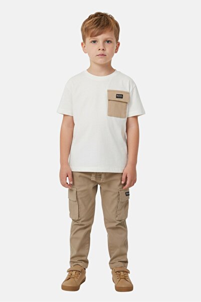 BENCH طقم تي شيرت وبنطال كارجو بشعار العلامة التجارية للأولاد الصغار، مكون من...