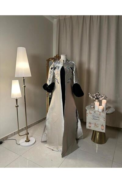 vanus fashion جلابية فضية بزخارف فنية 5552