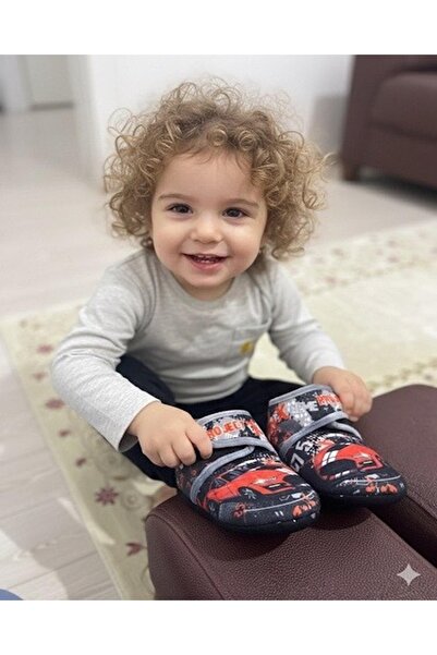 GEZER Детски пантофи за вътрешно ползване във формата на кола