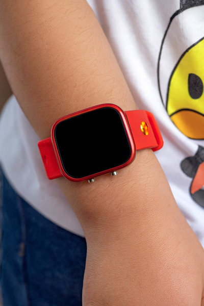 GTURK STORE Dijital Led Sarı Kırmızı Taraftar Figürlü Çocuk Saati (AKILLI SAA...