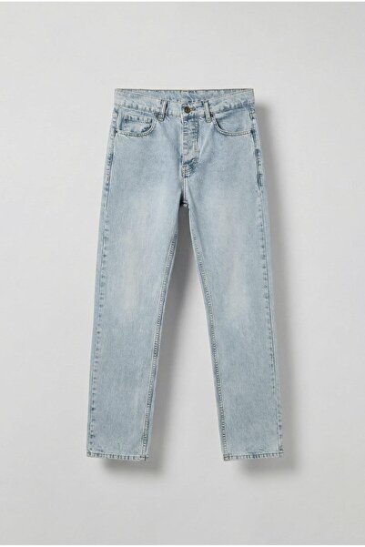 ablukaonline مقاس فضفاض للرجال - جينز أساسي باللون الأزرق الفاتح