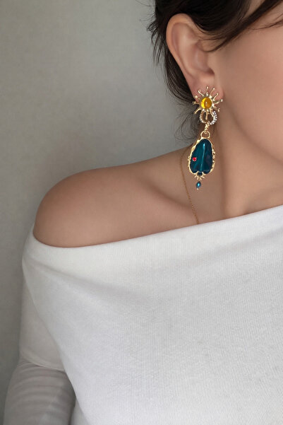 YENGEÇ Dangling Sun and Nose Model Earrings