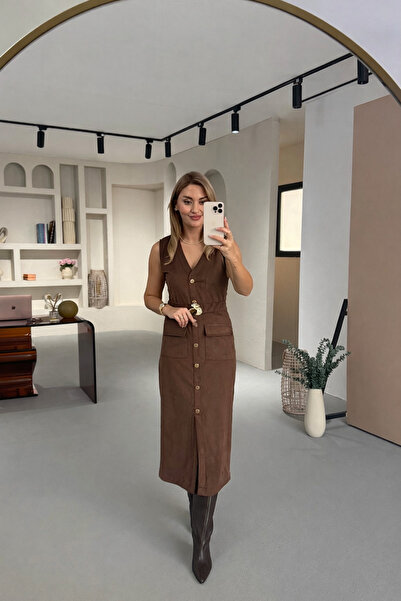 Sezgi Tekin Kemer Aksesuarlı Gold Düğme Detay Kahve Süet Kalem Elbise