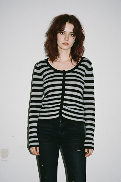 Karakedi Black Gray Striped Grunge Y2K Style Knitwear Cardigan