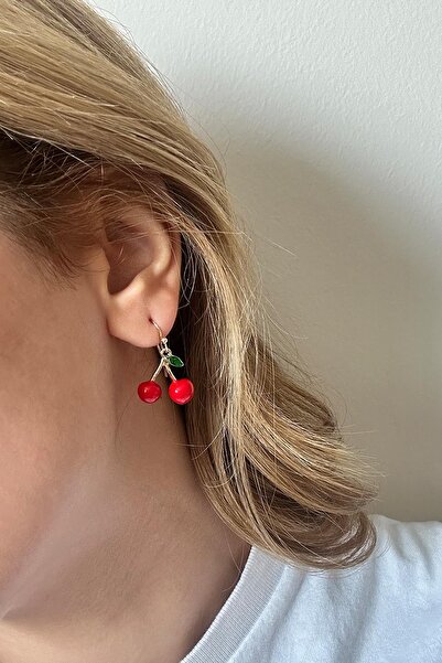 New Obsessions Magnolia Bakery - أقراط نسائية بتفاصيل الكرز