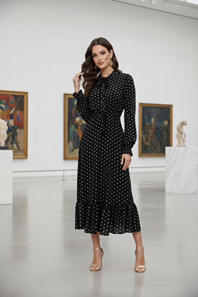 JANES Rochie lungă din crep cu buline, cu mâneci lungi, cu guler și cu șireturi