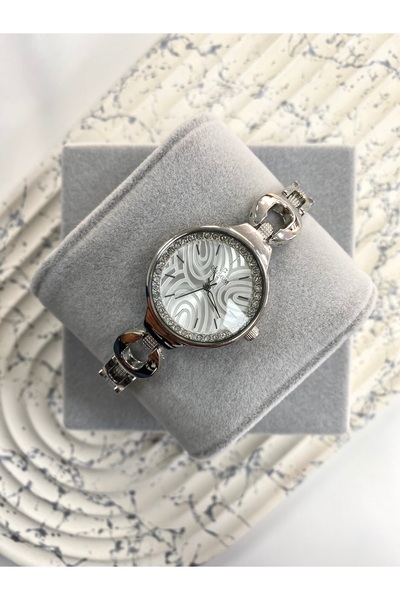 Coliseum Yuvarlak Minik Taş Detaylı Gümüş Kadın Kol Saati