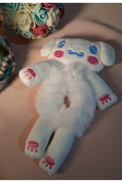 TwinRoots مشبك سيميت من القطيفة باللون الأبيض مع شكل حيواني