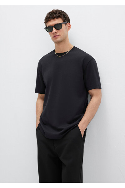 Mavi Μαύρο μπλουζάκι Basic Loose Fit / Χαλαρή Άνετη Κοπή 0612731-900