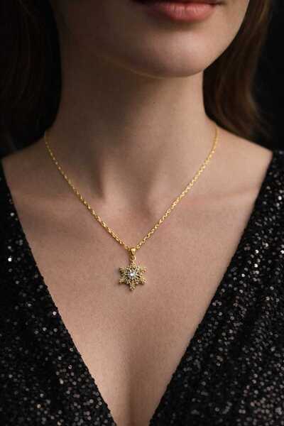 BESMYAR JEWELS قلادة من حجر الزركون على شكل ندفة الثلج الفولاذية - مجوهرات أن...