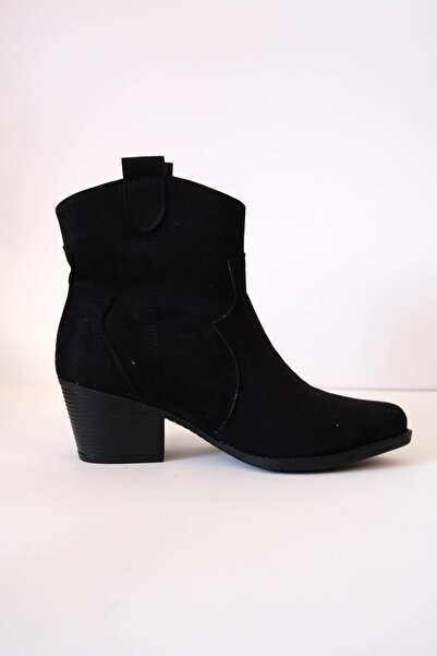 Munshoes أحذية COW الغربية ذات الكعب العالي للنساء من جلد الغزال