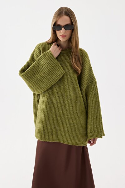 LOTUS CITY Women's Crew Neck Oversized Thessaloniki Knit Fat Green Tunic Knitwear Sweater