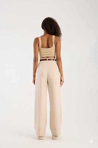 LAVA FASHION These high-waisted pants are designed for successful women.