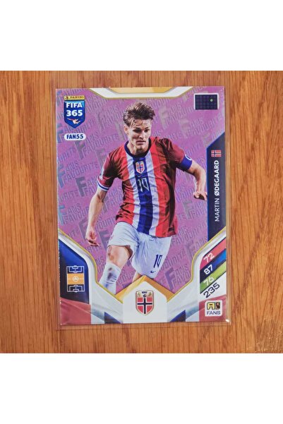 Panini بطاقة مارتن أوديجارد الوردية المفضلة لدى المشجعين لعام 2026 FAN55