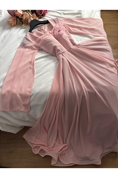 Kendallksa Soft evening dress in a pink (powder) color