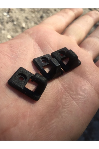 kaplanoto BMW E30_E28_E34 - Arka güneşlik tavan kancası (OEM_ 82 12 9 413 178...