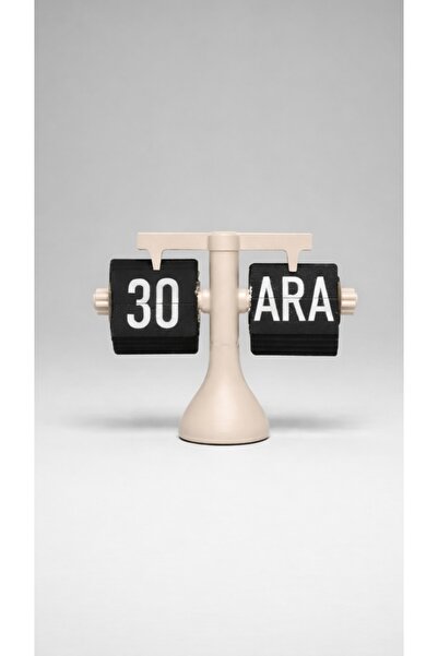 Studio Army Turkish Desktop Calendar