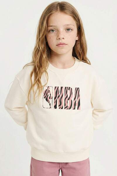 DeFacto Fată NBA supradimensionat Wide Fit guler rotund Swea tricou F3419A825AU