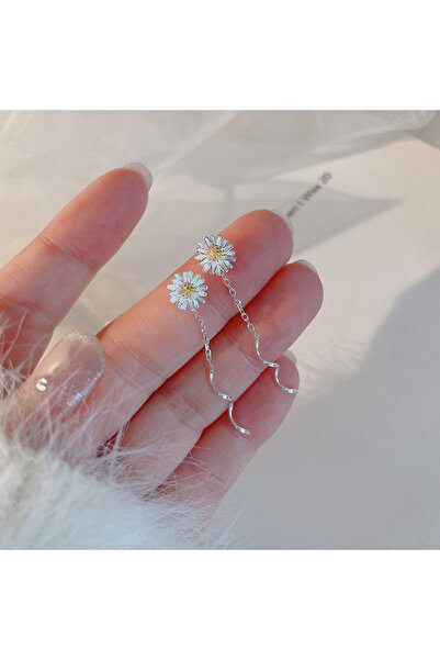 Choice قطعتان من أقراط تسلق أنيقة طويلة مزينة بشرابة من سلك رفيع، مع قلادة على شكل قلب ووردة ونفل، للنساء.