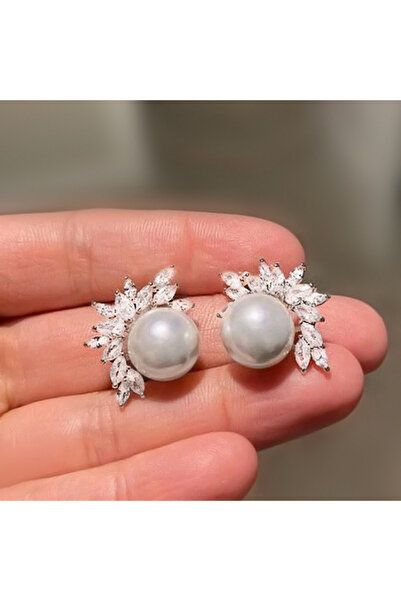 Choice E2860 Huitan Brilliant Simulated Pearl CZ Stud Earrings for Women Aest...