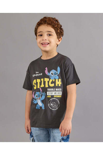 REDTAG تيشيرت للأولاد بخياطة فحمية