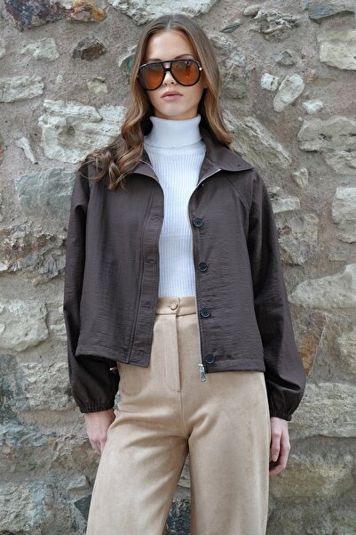 Trend Alaçatı Stili Women's Brown Water Repellent D Mock Neck Bomber Jacket Vs01230